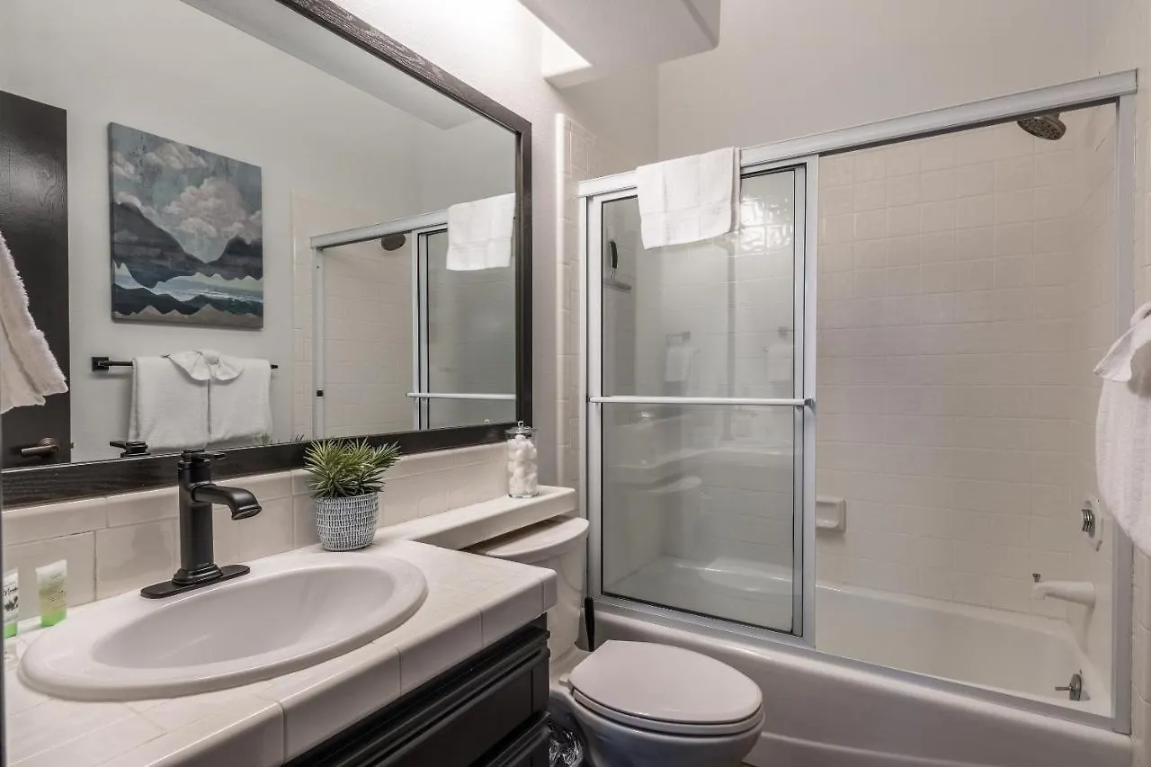 Holiday home Great Views Fully Renovated Luxury 4 Bedroom 3 Full Bathrooms And Half Bath Snowcreek 732 Phase V Mammoth Lakes United States
