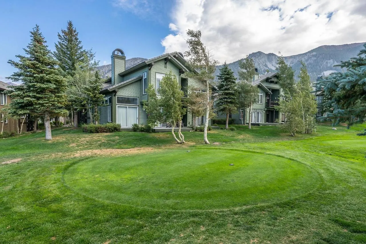 Holiday home Great Views Fully Renovated Luxury 4 Bedroom 3 Full Bathrooms And Half Bath Snowcreek 732 Phase V Mammoth Lakes